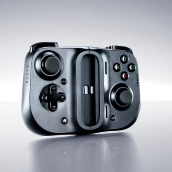 Razer's Kishi made for iPhone - Picture 1 of 7